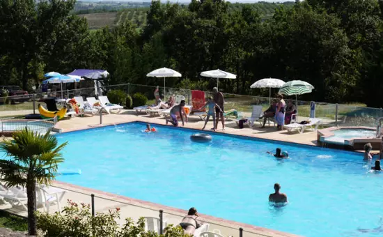 Camping Fontaine Du Roc***